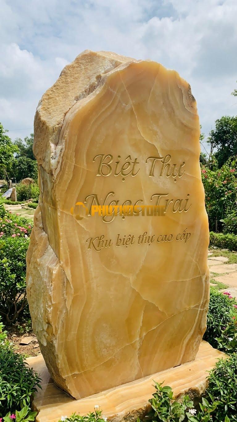 Biển đá vân gỗ Hoà Bình khắc tên ‘BIỆT THỰ NGỌC TRAI’