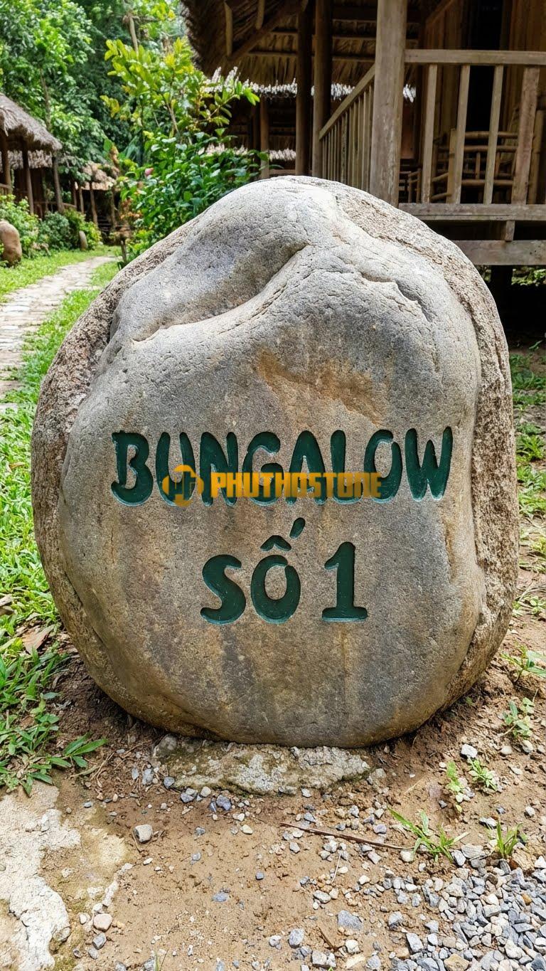 Biển hiệu Đá cuội bo tròn cạnh khắc ‘BUNGALOW SỐ 1’