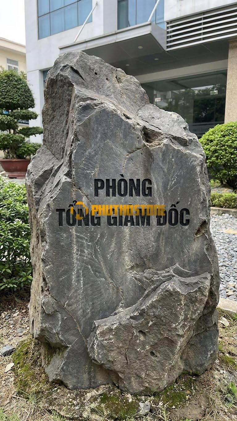 Biển tên đá đen khắc ‘PHÒNG TỔNG GIÁM ĐỐC’