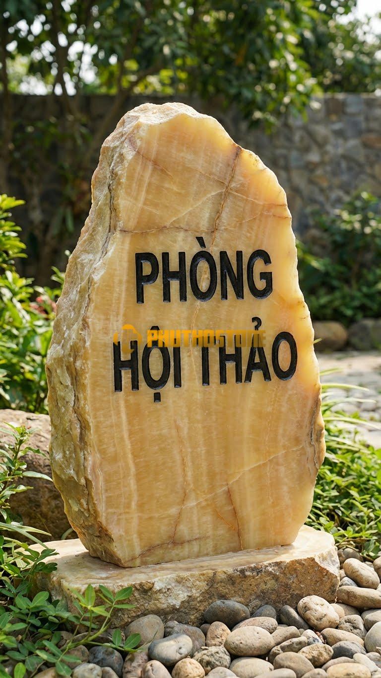 Biển tên đá vân gỗ Hoà Bình khắc ‘PHÒNG HỘI THẢO’