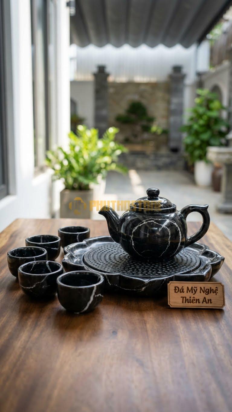Bộ Ấm Chén Đá Cẩm Thạch Đen Tia Chớp, Khay Hình Đài Sen (Gương Sen) Lỗ Chỗ Hạt.