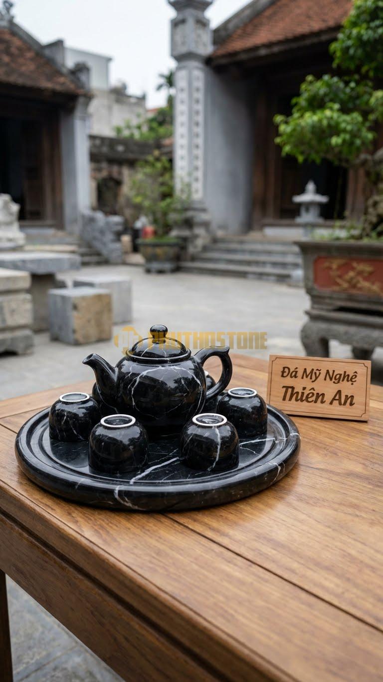Bộ Ấm Chén Đá Cẩm Thạch Đen Tia Chớp, Khay Tròn Trơn, Bo Viền Gờ Cao Để Giữ Nước.