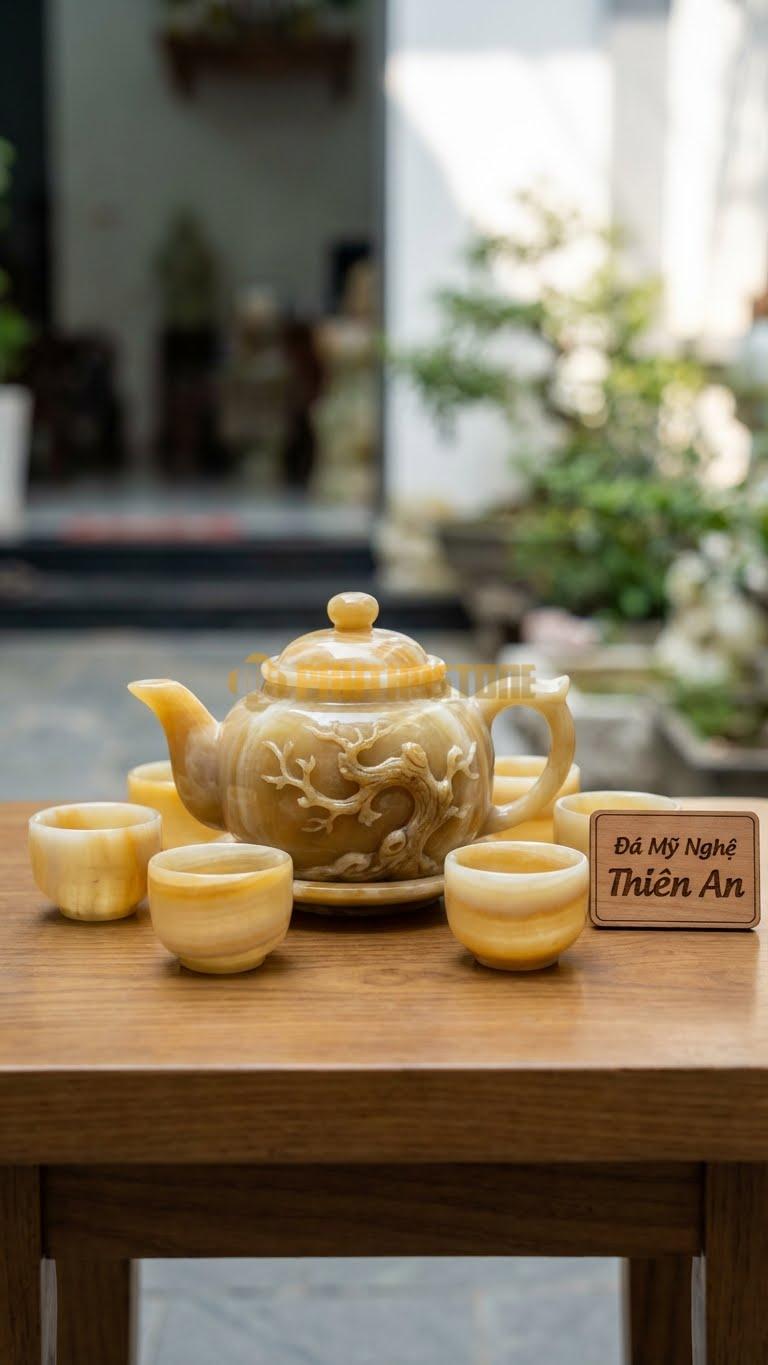 Bộ Ấm Chén Đá Cẩm Thạch Ngọc Hoàng Long, Thân Ấm Chạm Khắc Cành Mai Cổ Thụ (Lão Mai) Gân Guốc.
