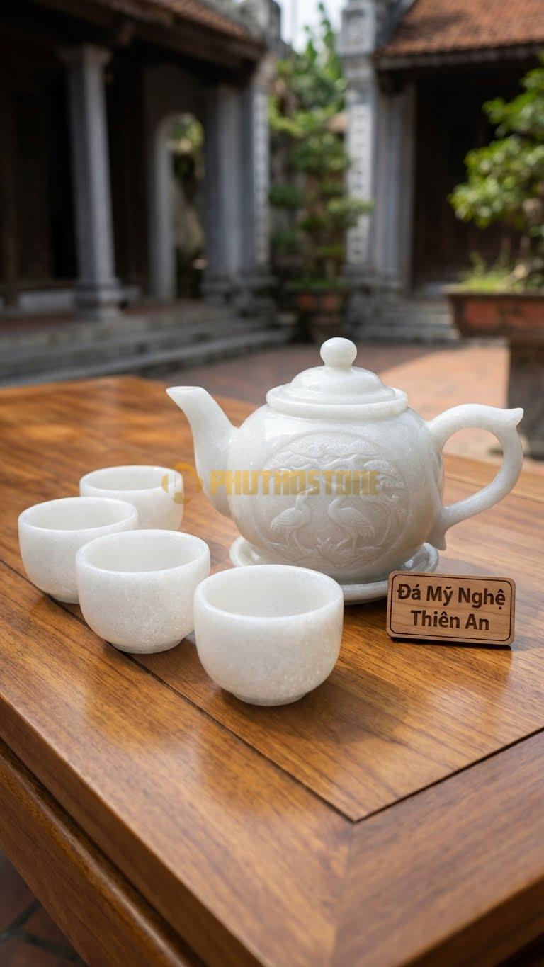 Bộ Ấm Chén Đá Cẩm Thạch Trắng Muối, Chạm Đôi Chim Hạc Đứng Dưới Gốc Tùng (Tùng Hạc Diên Niên).