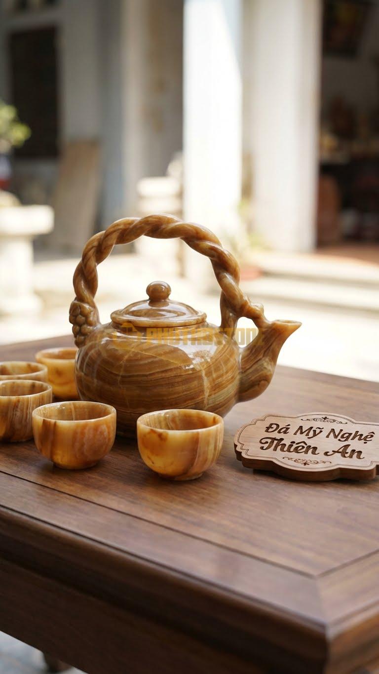 Bộ Ấm Trà Đá Cẩm Thạch Vân Gỗ, Quai Ấm Là Dây Leo Nho Xoắn Lại, Vòi Là Cành Nho Cụt.