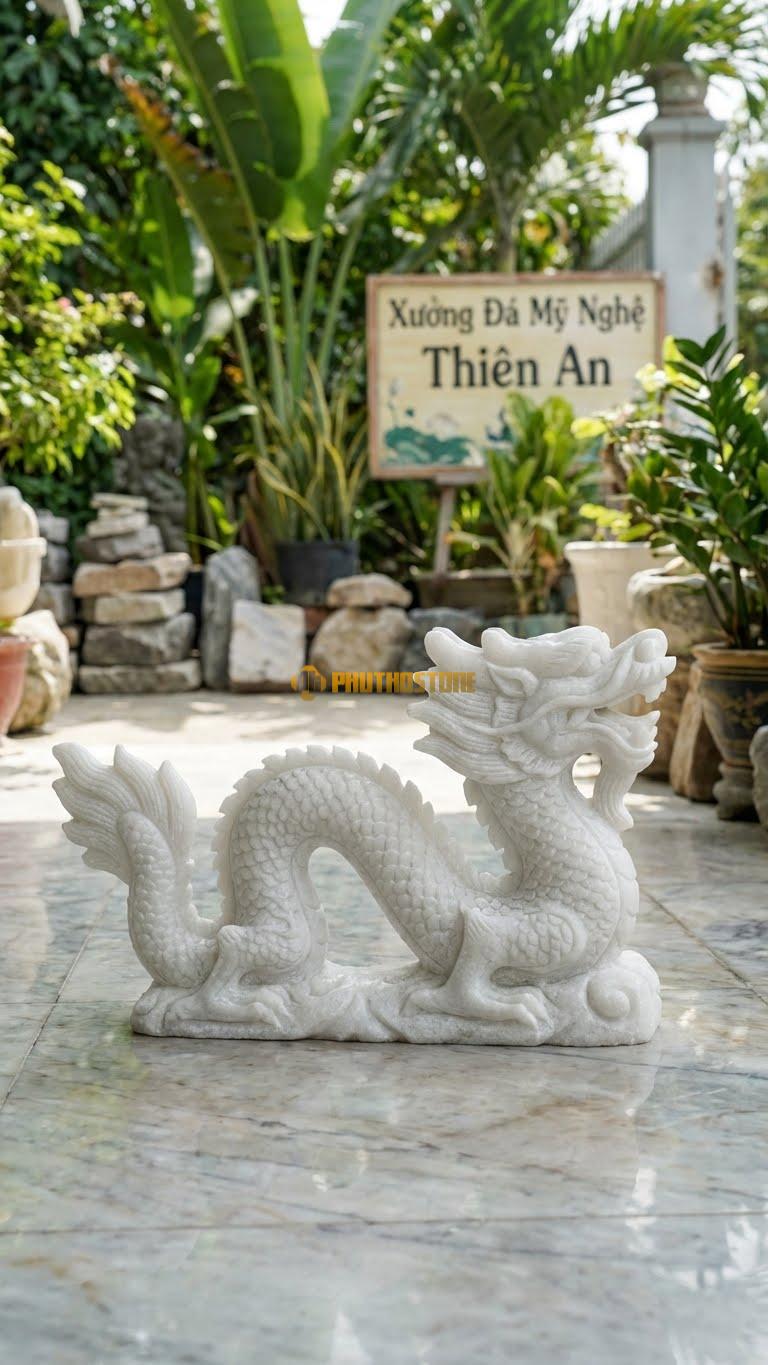 Cá Rồng Uốn Lượn (Chữ S) Bằng Đá Trắng Muối, Kiểu Dáng Thể Hiện Sự Linh Hoạt. Kích Thước Dài 50cm.