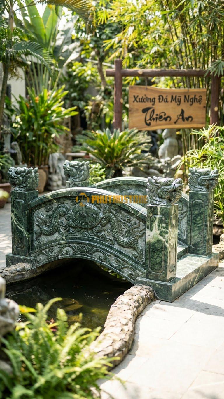 Cầu Sân Vườn Đá Xanh Ấn Dáng Cầu Long Quy Hội Tụ , Kích thước 280cm x 120cm x 110cm Trụ Cầu Tạc Hình Đầu Rồng, Thân Cầu Chạm Vảy Và Mai Rùa.