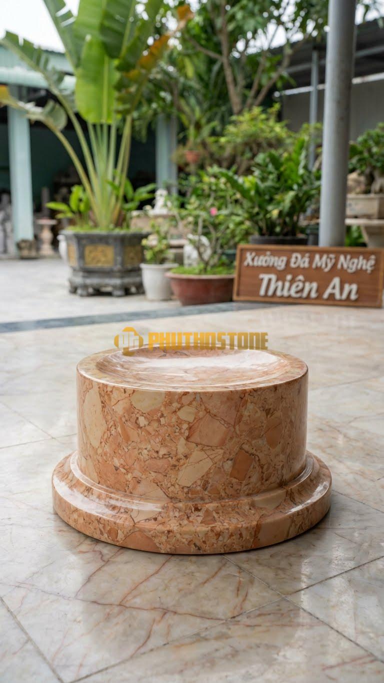 Chân Tảng Đá Hồng Tảng Bệt Trơn Vát Cạnh D30: Bề Mặt Mài Nhẵn, Cạnh Vát 45 Độ Sắc Sảo. (Gương 30Cm – Đế 45Cm – Cao 15Cm).