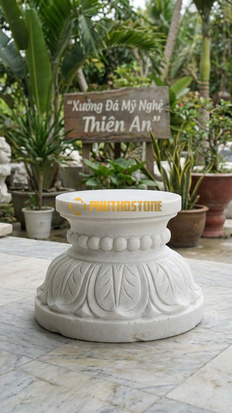 Chân Tảng Đá Trắng Muối Tảng Bệt Cườm Kết Hợp Sòi D32: Cổ Đi Hạt Cườm, Chân Đế Đi Lá Sòi. (Gương 32Cm – Đế 50Cm – Cao 16Cm).