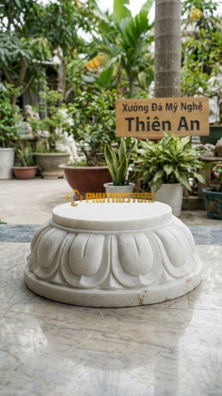 Chân Tảng Đá Trắng Muối Tảng Bệt Sen Mẫu Bắc Bộ D32: Cánh Sen Mập, Đầu Cánh Vuốt Nhọn, Độ Nảy Khối Cao. (Gương 32Cm – Đế 50Cm – Cao 16Cm).