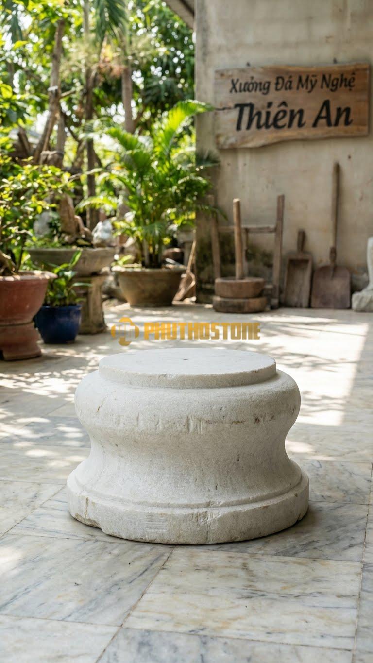 Chân Tảng Đá Trắng Muối Tảng Bệt Trơn Đế Loe D35: Phần Đế Loe Rộng Ra Bất Thường Tạo Thế Vững Chãi. (Gương 35Cm – Đế 60Cm – Cao 15Cm).