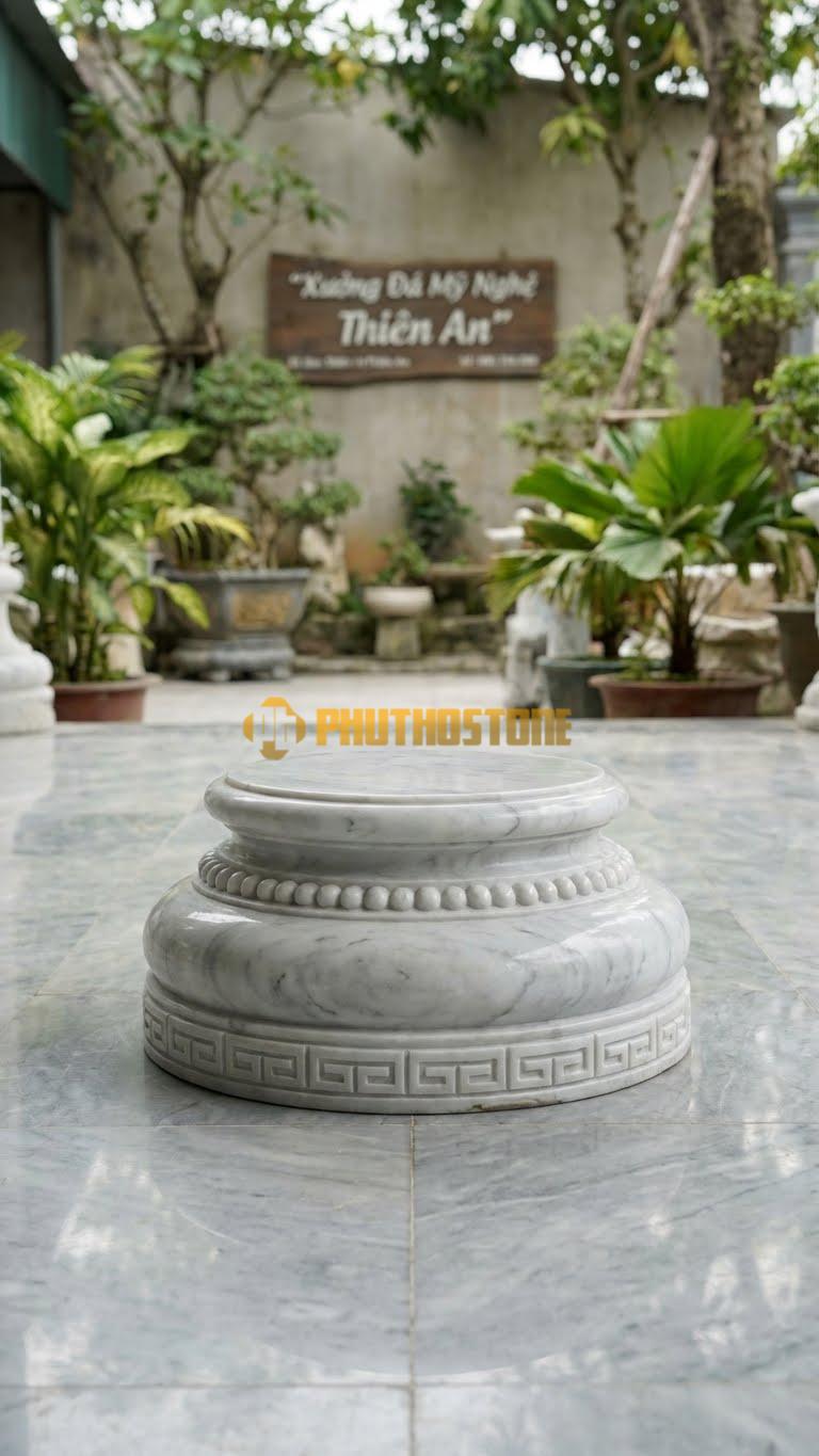 Chân Tảng Đá Trắng Yên Bái Tảng Bệt Cườm Phối Triện D35: Cổ Hạt Cườm, Viền Đế Chạy Hoa Văn Triện T. (Gương 35Cm – Đế 52Cm – Cao 17Cm).