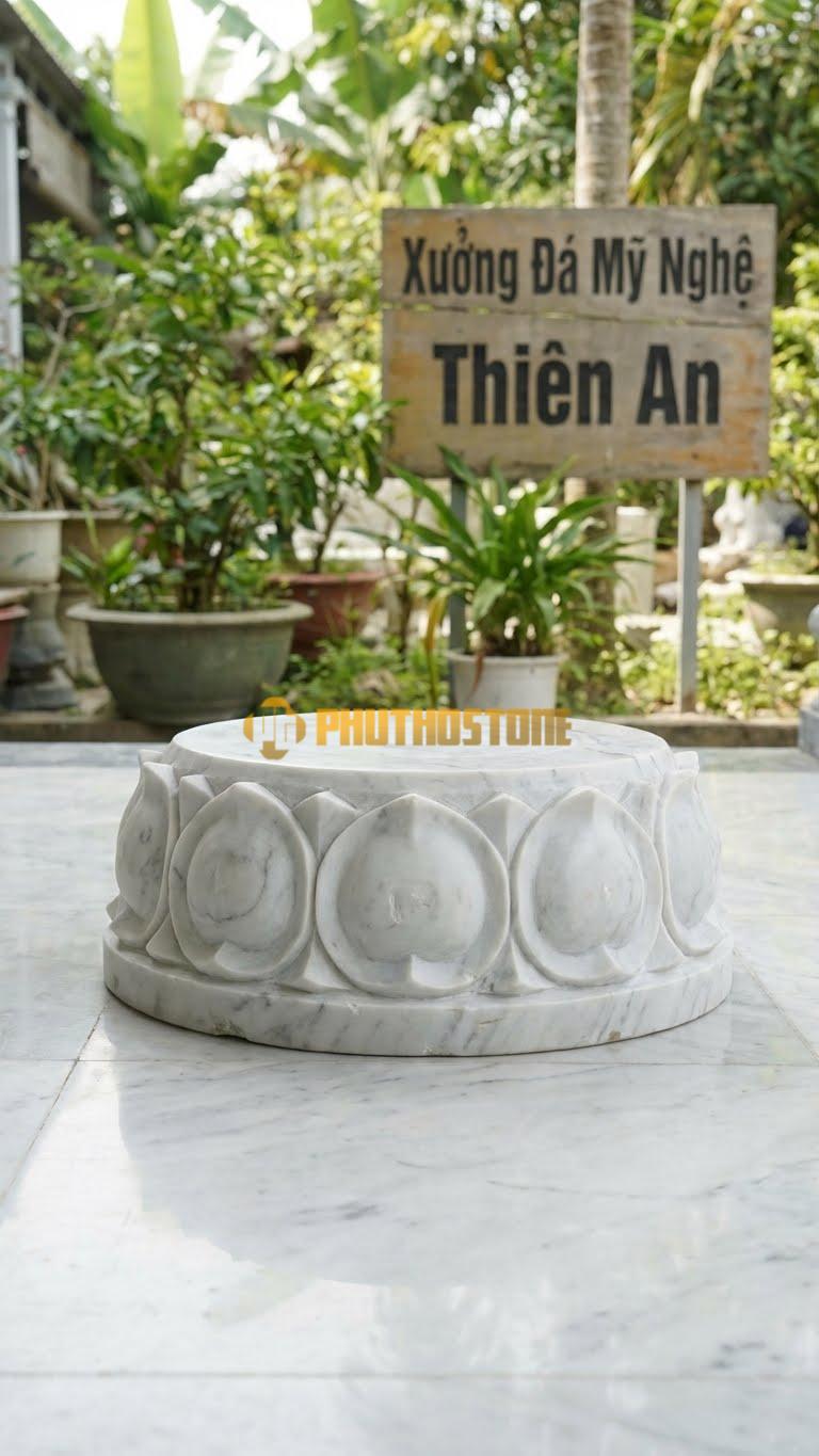 Chân Tảng Đá Trắng Yên Bái Tảng Bệt Sen Mẫu Bắc Bộ D32: Cánh Sen Mập, Đầu Cánh Vuốt Nhọn, Độ Nảy Khối Cao. (Gương 32Cm – Đế 50Cm – Cao 16Cm).