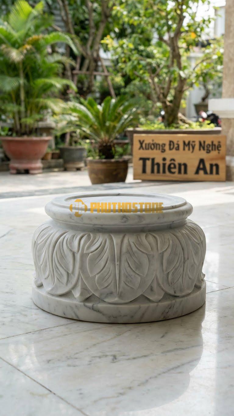 Chân Tảng Đá Trắng Yên Bái Tảng Bệt Sòi Đục Kênh Bong D35: Họa Tiết Lá Được Đục Luồn Sâu, Tách Biệt Hẳn Với Nền Đá. (Gương 35Cm – Đế 55Cm – Cao 18Cm).