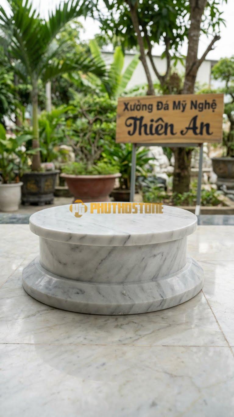 Chân Tảng Đá Trắng Yên Bái Tảng Bệt Trơn Vát Cạnh D30: Bề Mặt Mài Nhẵn, Cạnh Vát 45 Độ Sắc Sảo. (Gương 30Cm – Đế 45Cm – Cao 15Cm).