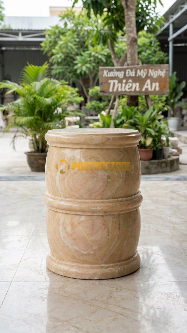 Chân Tảng Đá Vàng Nghệ An Tảng Bồng Đai Đục D35: Thân Trơn Có Một Đai Đục Nổi Chạy Ngang Bụng. (Gương 35Cm – Bụng 48Cm – Cao 55Cm).