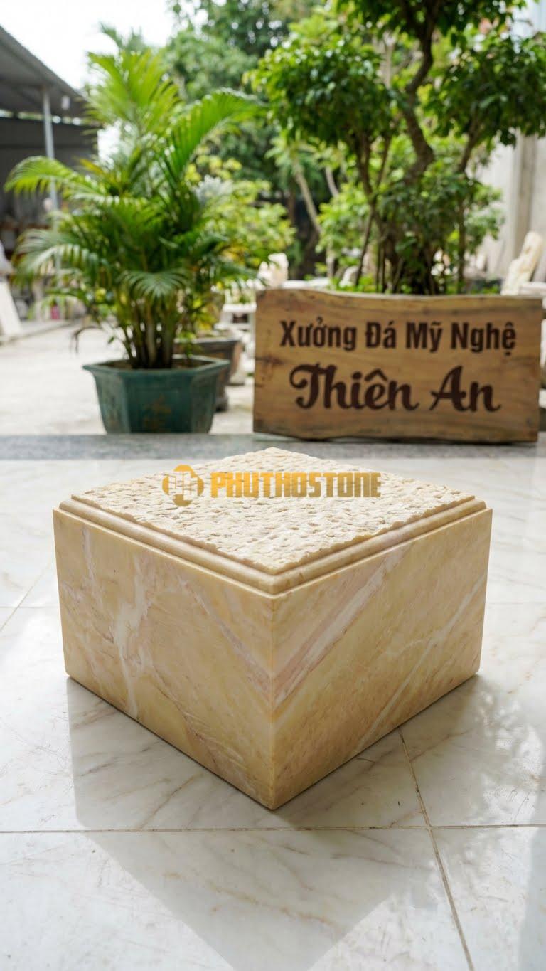 Chân Tảng Đá Vàng Nghệ An Tảng Vuông Bệt Băm Nhám 35X35: Bề Mặt Băm Nhám, Soi 1 Đường Chỉ Viền. (Mặt 35X35Cm – Cao 18Cm).