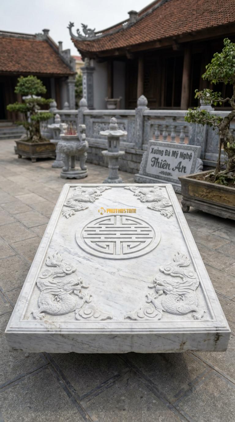 Chiếu Rồng Nhà Thờ Họ Đá Trắng Yên Bái Chữ Thọ Đỉnh (Chữ Thọ tròn ở giữa, 4 góc là 4 rồng mây nhỏ), Kích thước 89 x 147 (Chữ nhật)