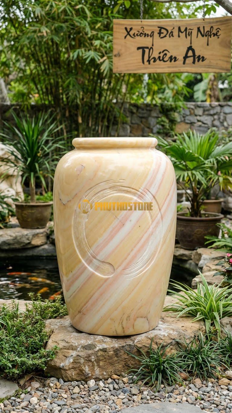 Chum “Vòng Tròn Thiền” Đá Vàng Nghệ An, Kích thước 85cm x 50cm, Hoa Văn Khắc Biểu Tượng Enso (Vòng Tròn Vẽ Dở) Một Cách Phóng Khoáng.