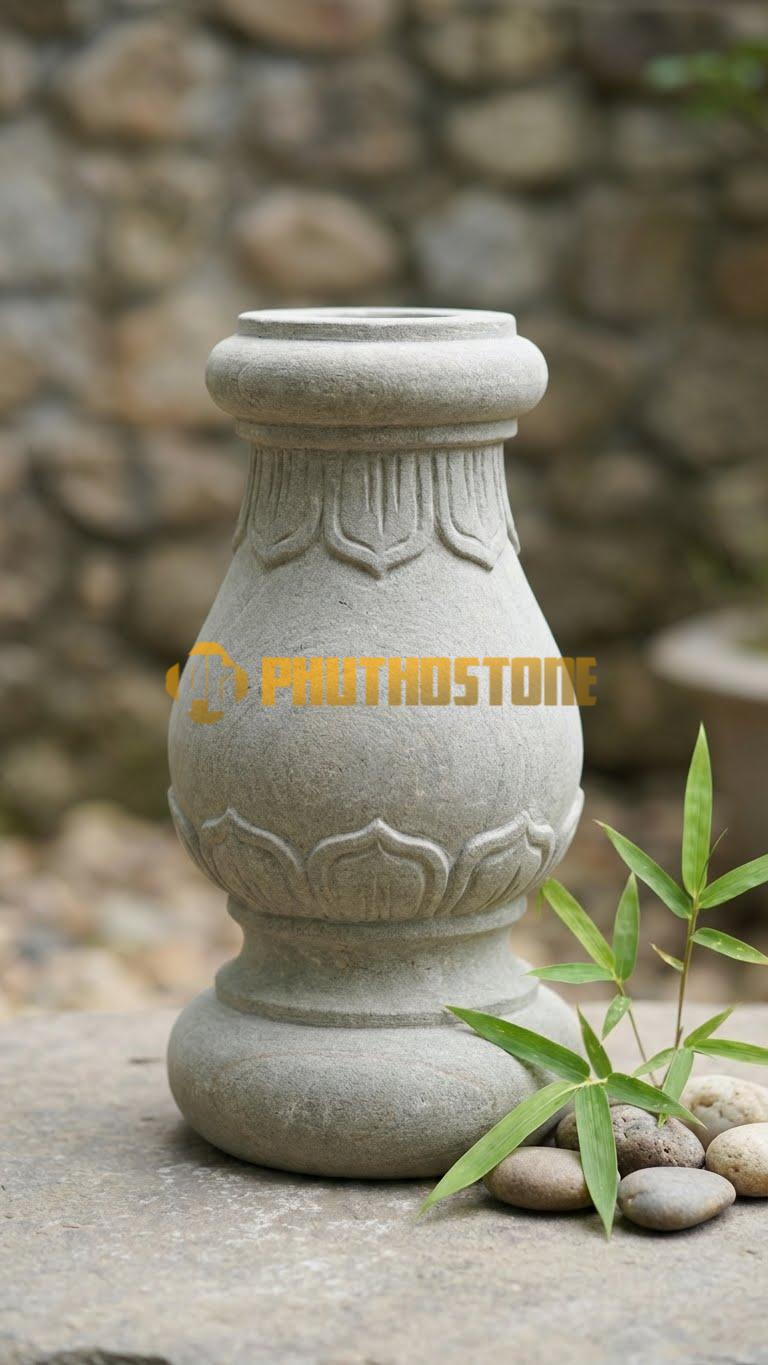 Con Tiện Đá Cẩm Thạch Xám Bát Giác (8 Cạnh): Trụ hình bát quái, cao 75cm, đk 14cm, mang ý nghĩa phong thủy trấn trạch.