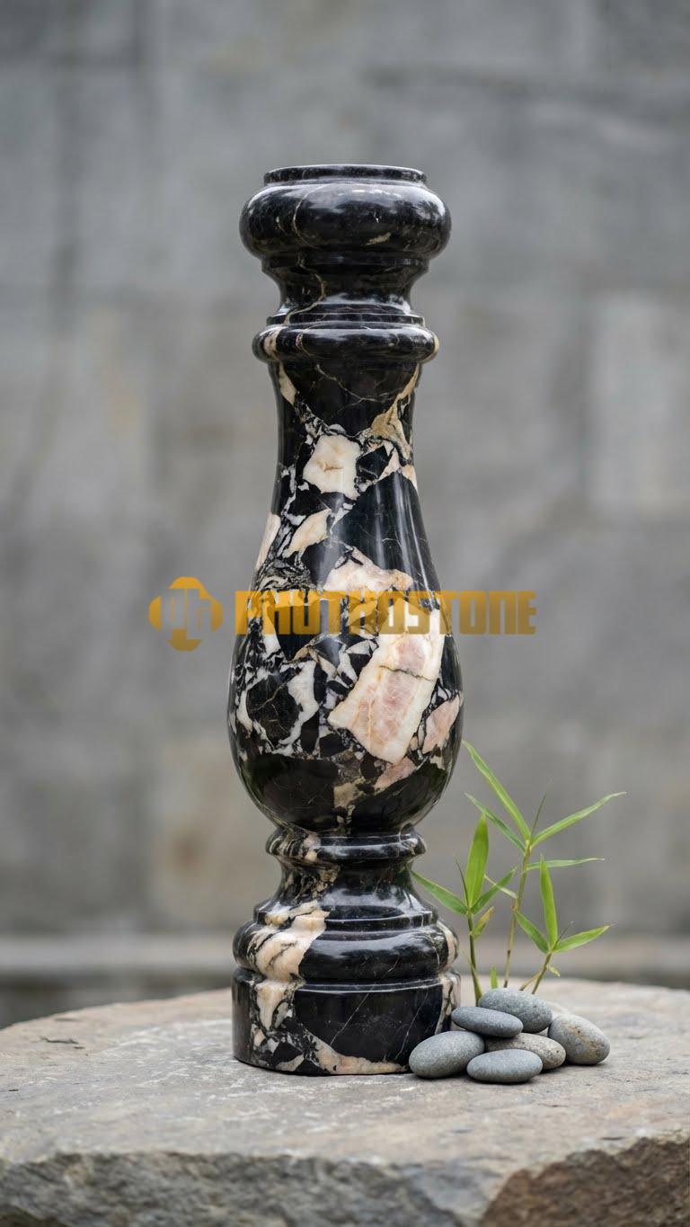 Con Tiện Đá Đá Da Báo Đài Sen (Đầu Nở): Thân tròn trơn, phần đỉnh tạo hình đài sen đã nở, cao 75cm, đk 14cm.