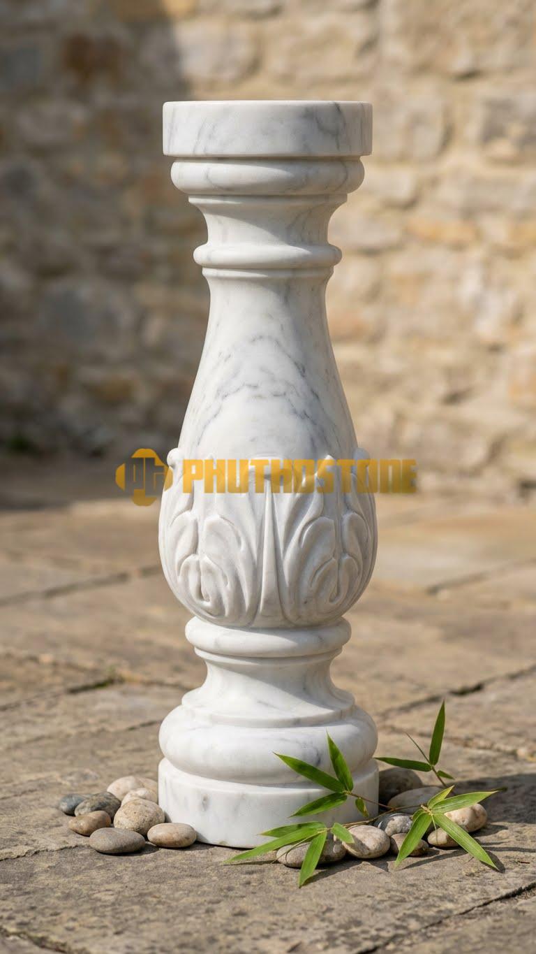 Con Tiện Đá Trắng Xanh Vuông Vát Kim Cương: Trụ vuông, cao 75cm, vuông 12cm, 4 cạnh vát sâu 45 độ tạo thành hình bát giác biến thể.