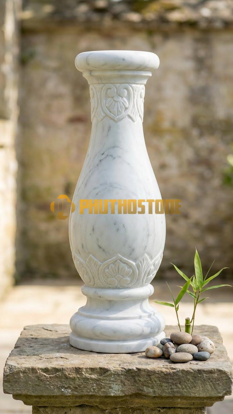 Con Tiện Đá Trắng Yên Bái Hồ Lô Đơn: Dáng 2 bầu tròn chồng lên nhau như quả hồ lô, cao 65cm, đk 14cm, tượng trưng sức khỏe.