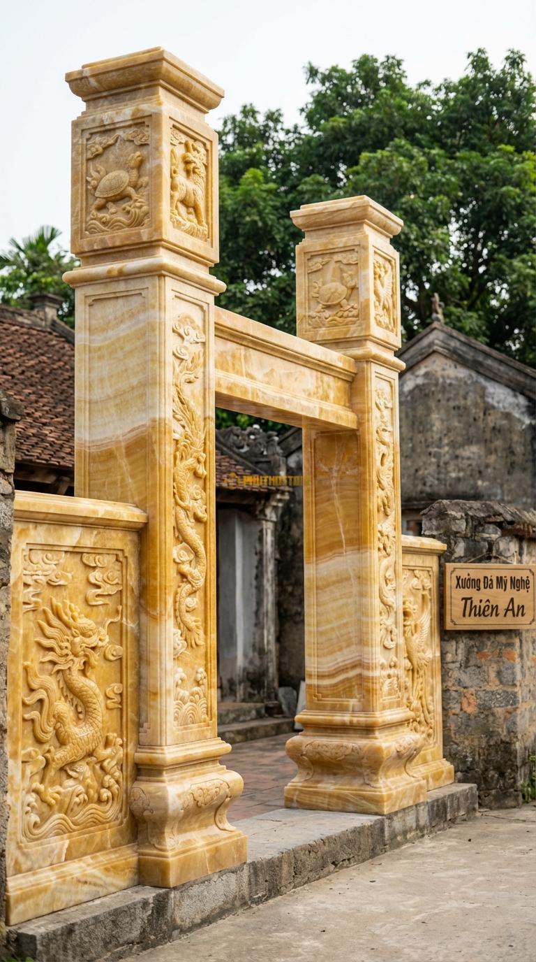 Cổng Tam Quan Ngọc hoàng long Tứ Linh (Long Lân Quy Phụng): Chạm khắc kỹ trên 4 mặt cột và vách. Cột chính vuông 40cm; Rộng phủ bì 5m30