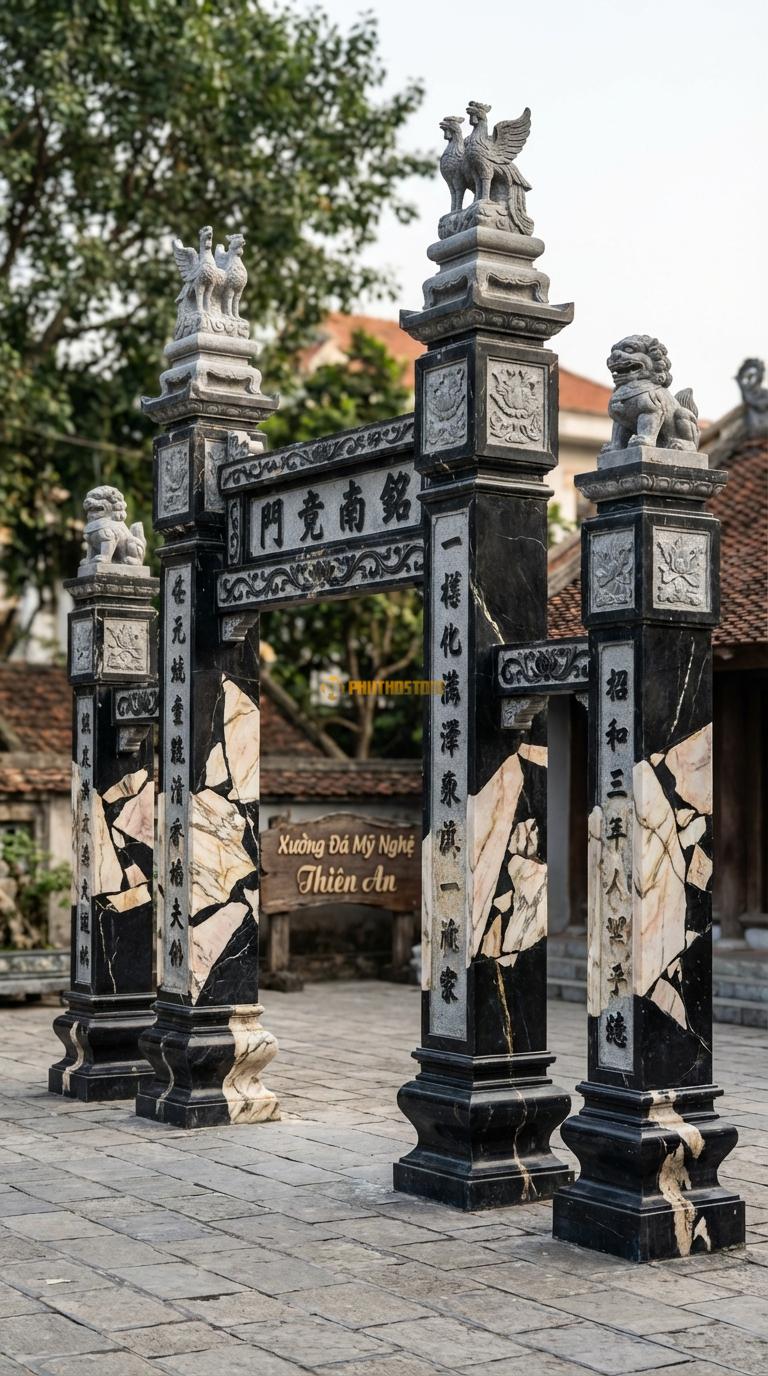 Cổng Tứ Trụ Đá Da Báo Đầu Phượng – Nghê: Đỉnh cột chính đặt Tứ Phượng, cột phụ đặt Nghê đá. Cột chính vuông 30cm, cao 5m2; Cột phụ 25cm