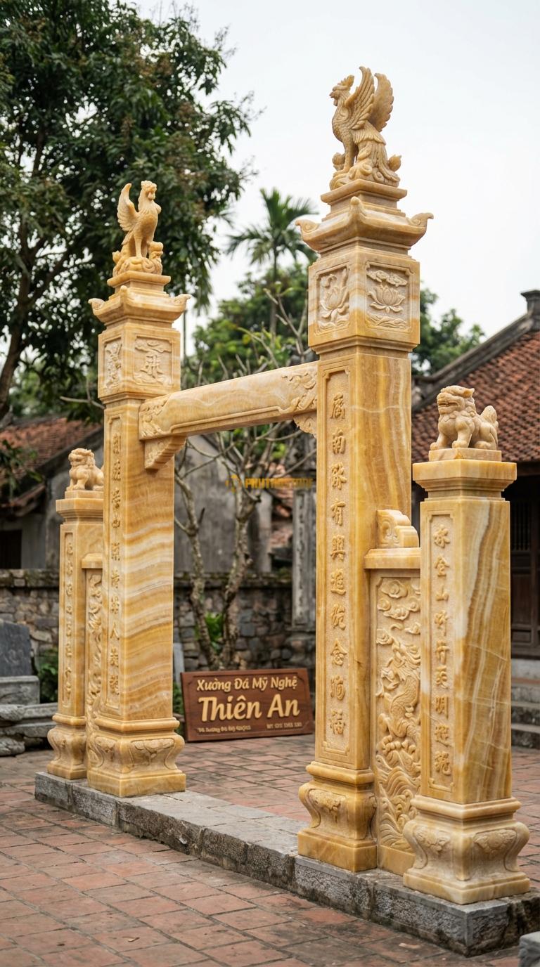 Cổng Tứ Trụ Ngọc hoàng long Đầu Phượng – Nghê: Đỉnh cột chính đặt Tứ Phượng, cột phụ đặt Nghê đá. Cột chính vuông 30cm, cao 5m2; Cột phụ 25cm