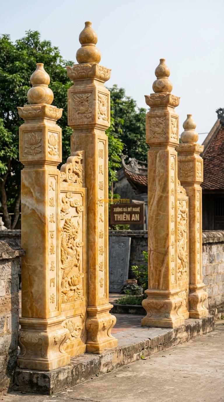 Cổng Tứ Trụ Ngọc hoàng long Đỉnh Hồ Lô: Trên đỉnh cột đặt hồ lô đá (biểu tượng sức khỏe, phong thủy). Cột chính vuông 27cm; Cao cột chính 3m9