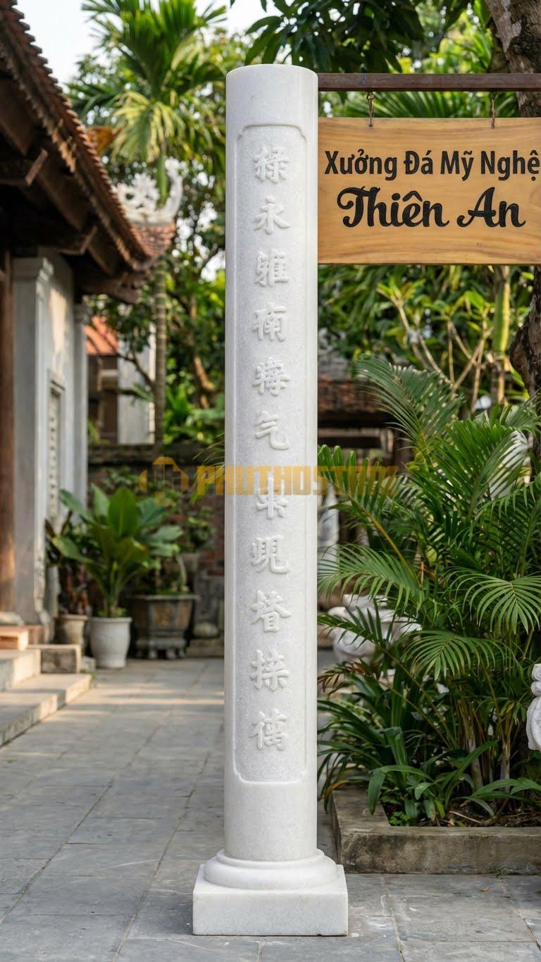 Cột Đá Trắng Muối Hiên Chữ Nho Chạm Đôi Câu Đối Chữ Hán/Nôm Dọc Thân 25X25X250 Cm