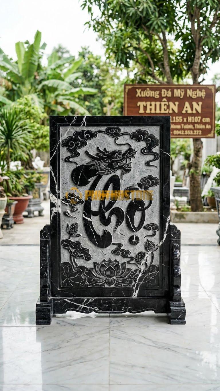 Cuốn Thư Đá Đen Tia Chớp Chữ Thọ Hóa Rồng L155: Nét Chữ Thọ Được Cách Điệu Từ Đầu Rồng. (L155 x H107 Cm).