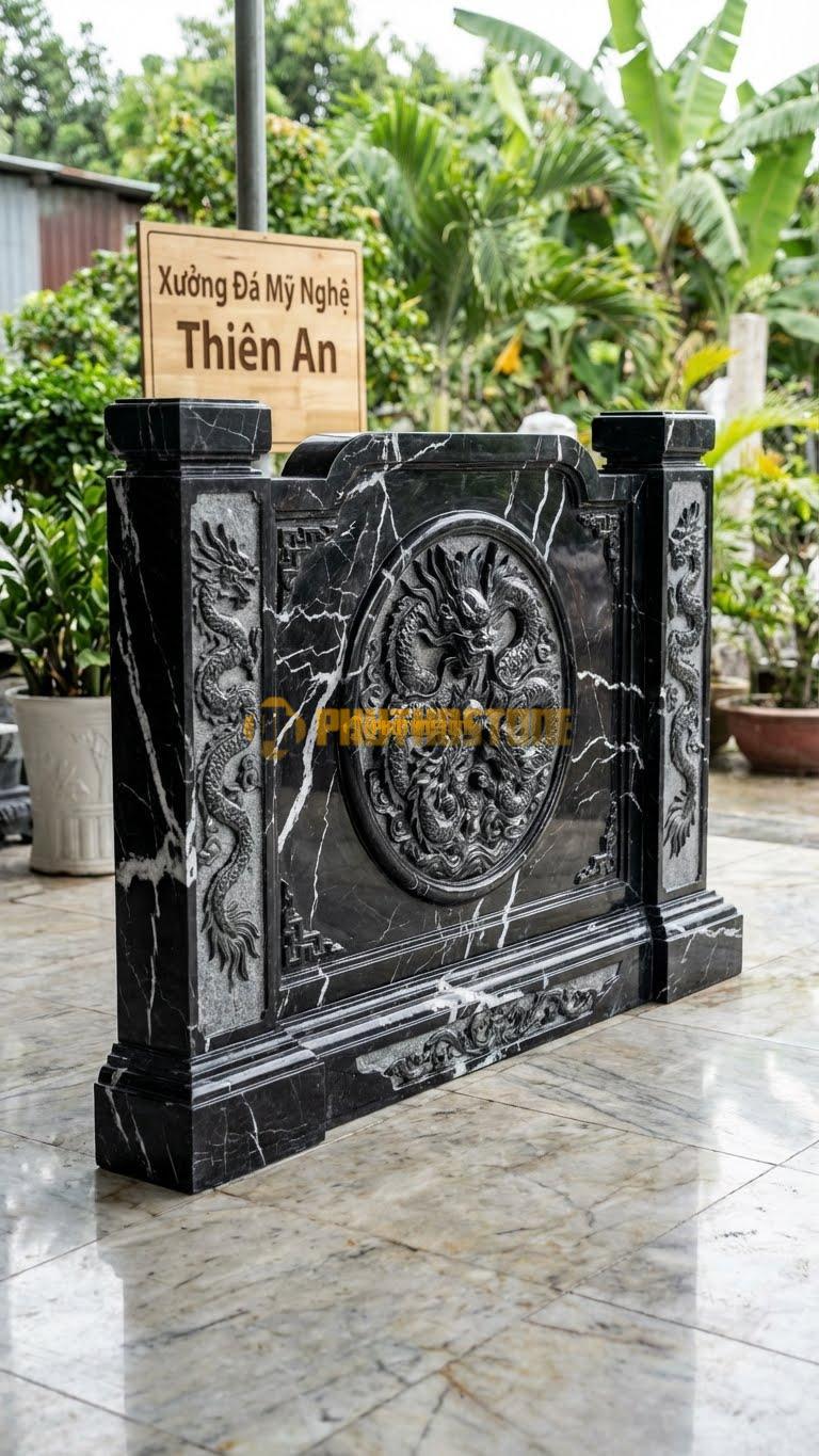 Cuốn Thư Đá Đen Tia Chớp Rồng Ổ L155: Rồng Mẹ Và Rồng Con Cuộn Tròn, Cột Vuông Chạm Rồng Nổi. (L155 x H127 Cm).