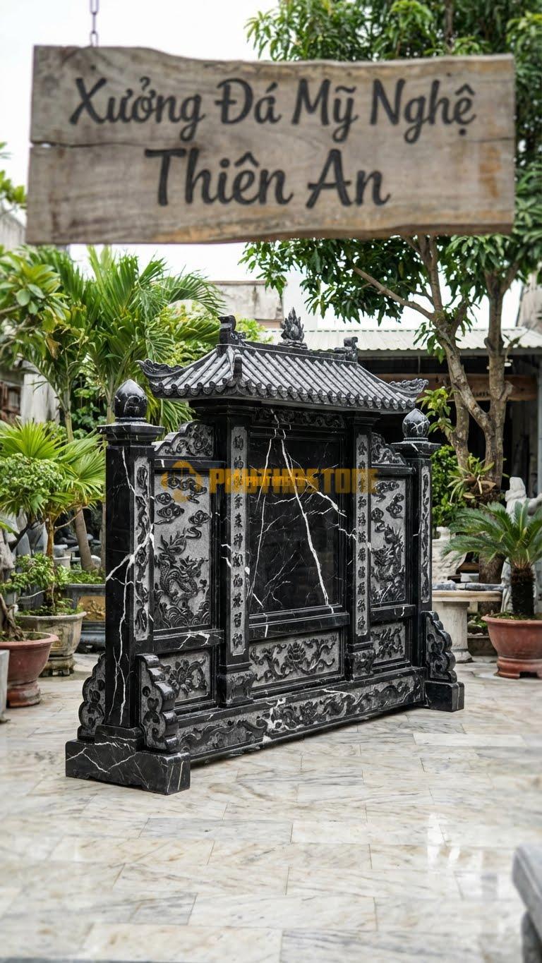 Cuốn Thư Đá Đen Tia Chớp Tam Quan Mái Che L320: Có Phần Mái Ngói Che Trên Đỉnh Cuốn Thư. (L320 x H217 Cm).