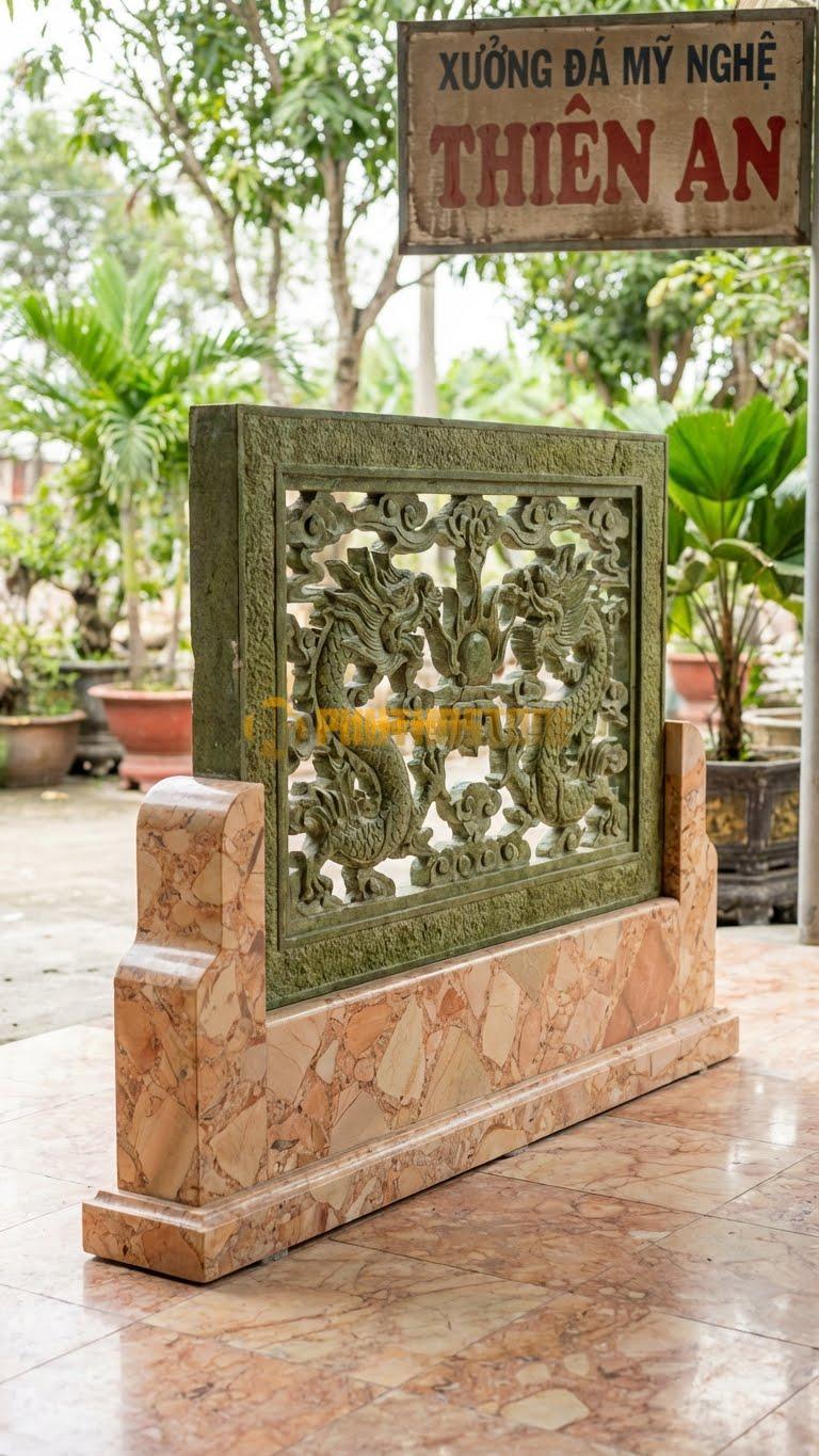 Cuốn Thư Đá Hồng Xanh Rêu Thông Phong L155: Đục Thủng Xuyên Qua Thân Đá Xanh Rêu. (L155 x H127 Cm).