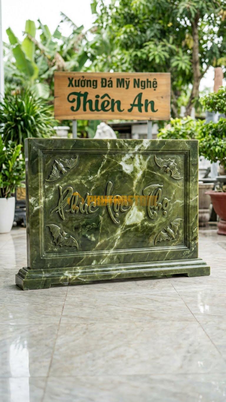 Cuốn Thư Đá Serpentine Phúc Lộc Thọ L167: Chạm 3 Chữ Phúc Lộc Thọ Và Đàn Dơi. (L167 x H117 Cm).