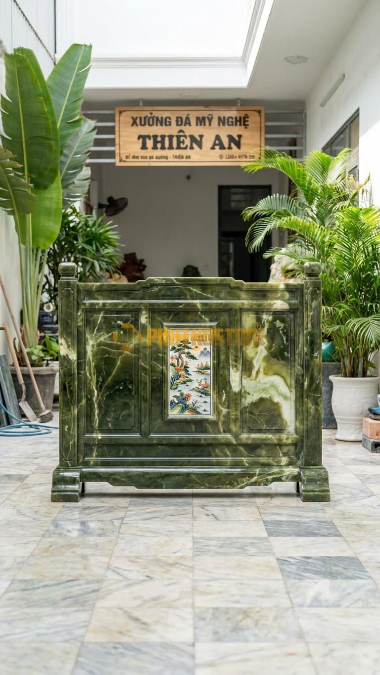 Cuốn Thư Đá Serpentine Tam Quan Ốp Tranh Gốm L255: Giữa Đá Có Lồng Tranh Gốm Sứ Màu. (L255 x H176 Cm).