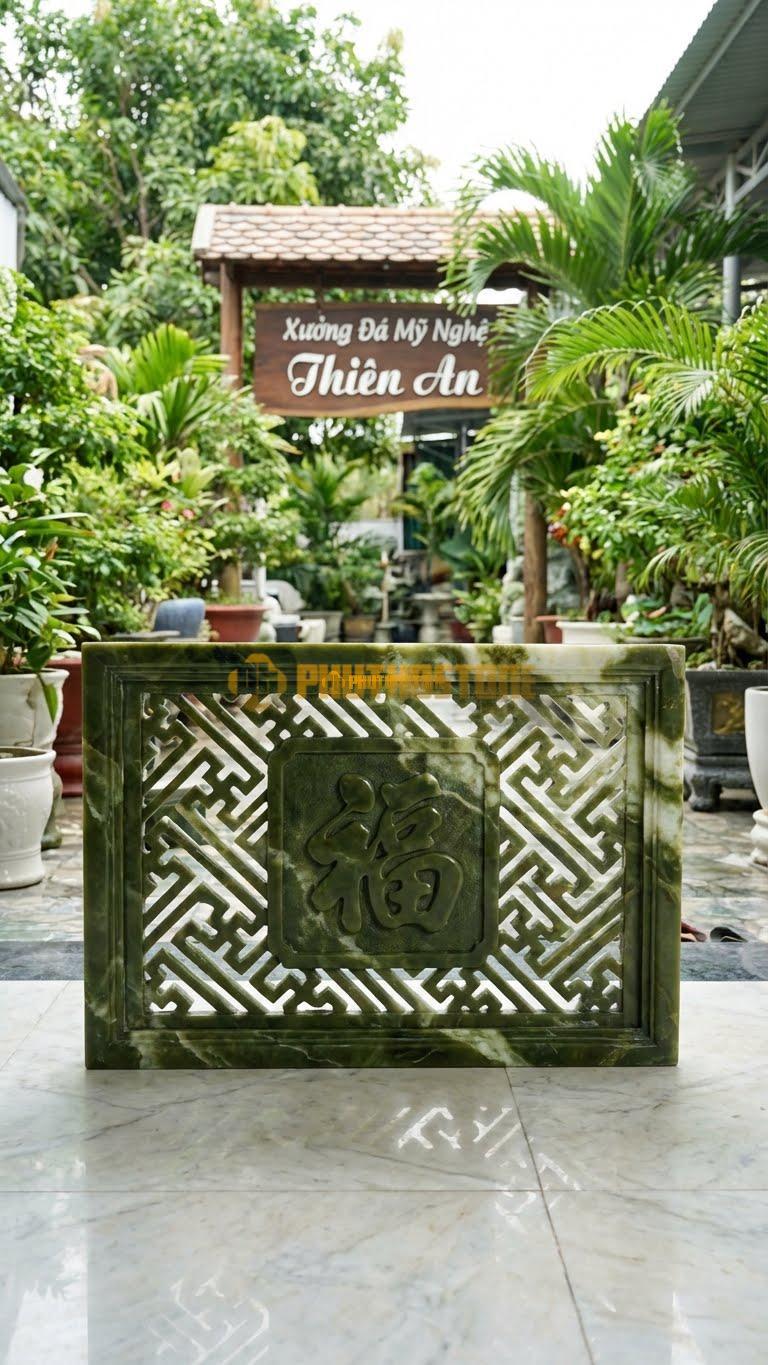 Cuốn Thư Đá Serpentine Thông Phong Chữ Phúc L127: Chữ Phúc Ở Giữa Đặc, Viền Xung Quanh Rỗng. (L127 x H81 Cm).
