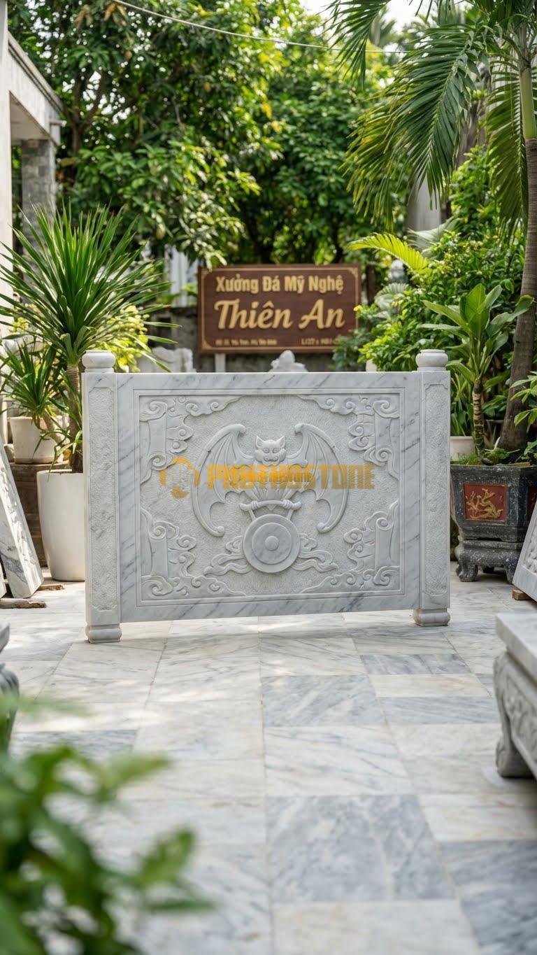 Cuốn Thư Đá Trắng Yên Bái Dơi Ngậm Khánh L127: Dơi Ngậm Chiếc Khánh Đá (Biểu Tượng May Mắn). (L127 x H81 Cm).