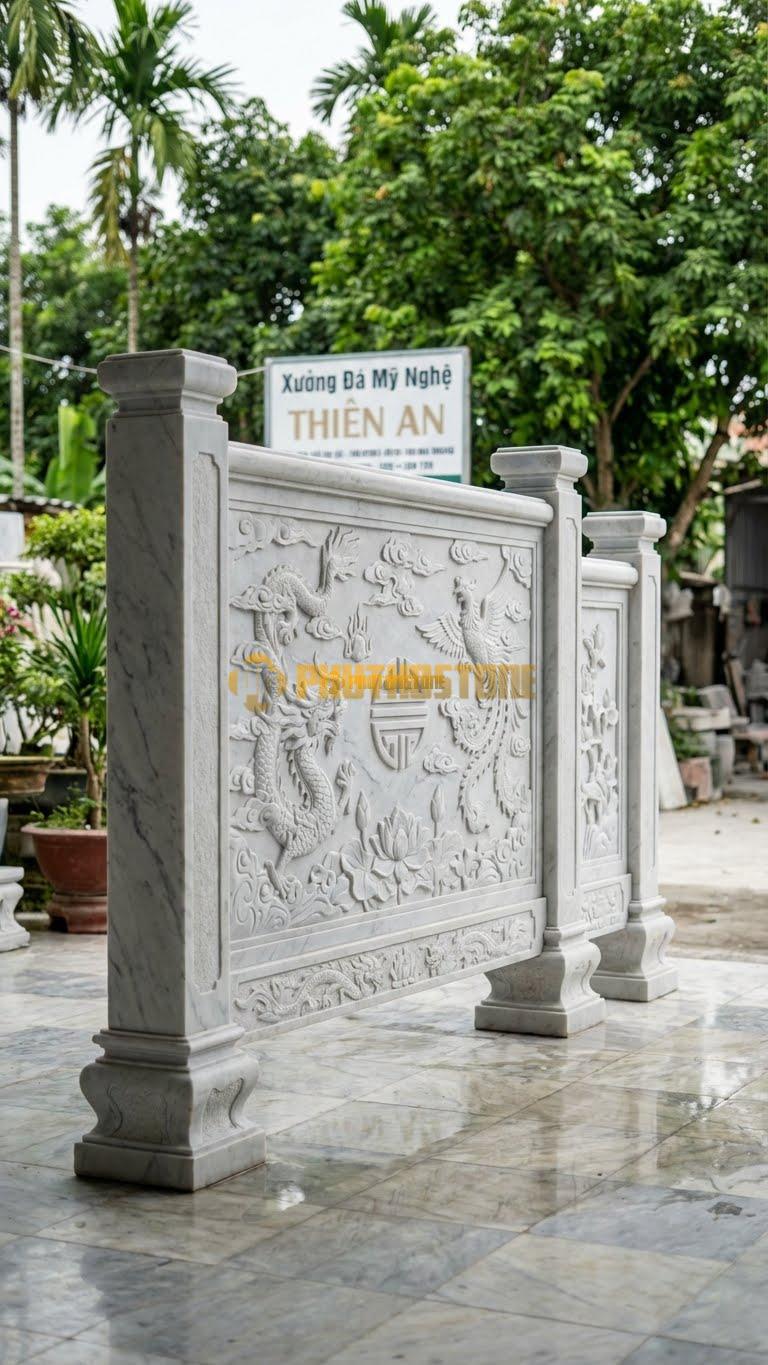Cuốn Thư Đá Trắng Yên Bái Tam Quan Tứ Trụ L275: Có 4 Cột (2 Cột Chính, 2 Cột Phụ) Tạo Thế Vững Chãi. (L275 x H176 Cm).