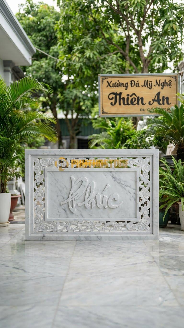 Cuốn Thư Đá Trắng Yên Bái Thông Phong Chữ Phúc L127: Chữ Phúc Ở Giữa Đặc, Viền Xung Quanh Rỗng. (L127 x H81 Cm).