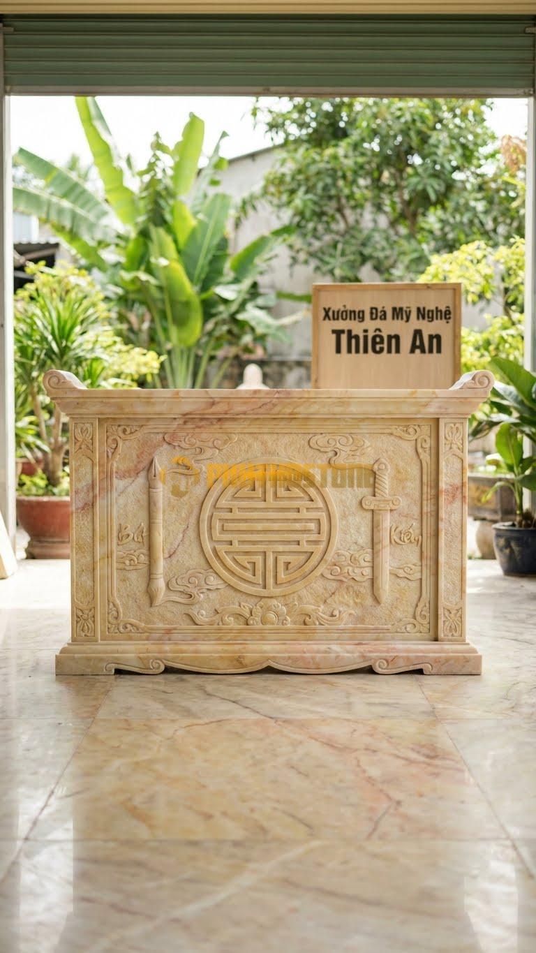 Cuốn Thư Đá Vàng Nghệ An Chữ Thọ Tròn L127: Chữ Thọ Triện Tròn Ở Giữa, Bút Kiếm Hai Bên. (L127 x H81 Cm).
