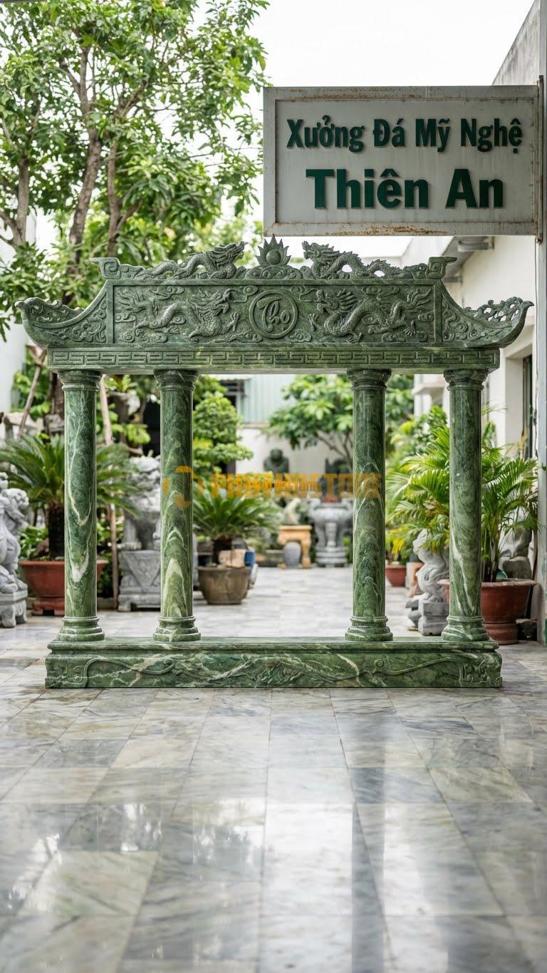 Cuốn Thư Đá Xanh Ấn Tam Quan Tứ Trụ L275: Có 4 Cột (2 Cột Chính, 2 Cột Phụ) Tạo Thế Vững Chãi. (L275 x H176 Cm).
