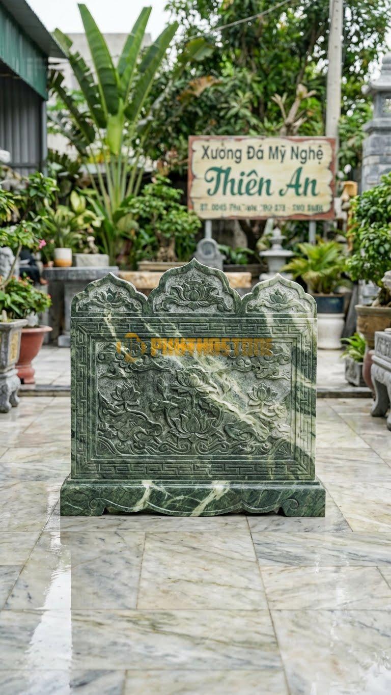 Cuốn Thư Đá Xanh Ấn Xanh Rêu Tam Sơn L147: Phần Trán Cuốn Thư Chia 3 Ngọn Núi Rõ Rệt. (L147 x H127 Cm).