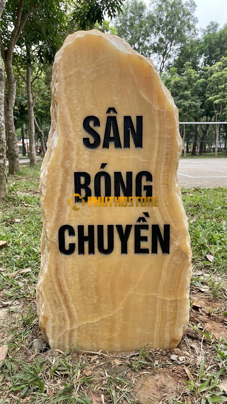 Đá tảng vân gỗ Hoà Bình tự nhiên khắc ‘SÂN BÓNG CHUYỀN’