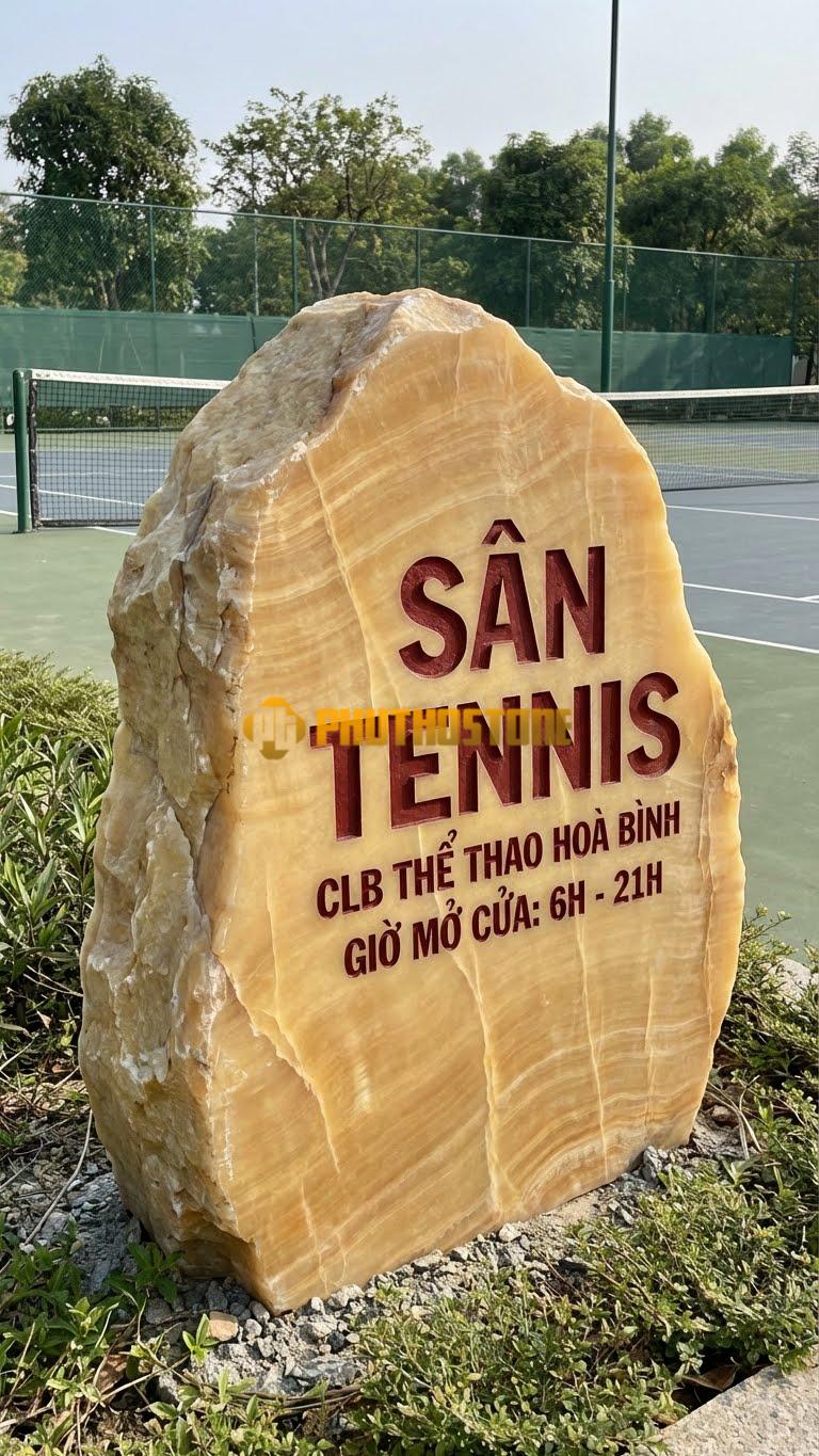 Đá tảng vân gỗ Hoà Bình tự nhiên khắc ‘SÂN TENNIS’