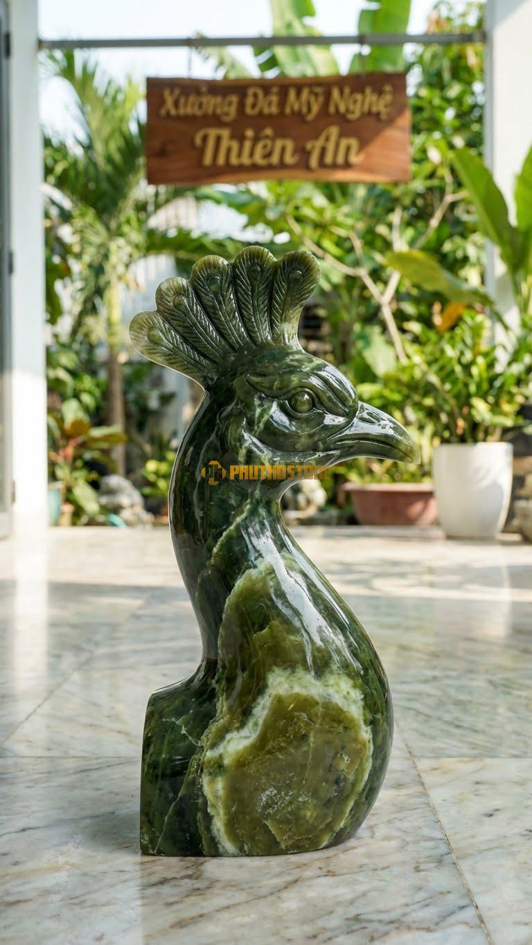 Đầu Công Bằng Đá Serpentine, Kiểu Dáng Đặc Tả Mào Và Cổ. Kích Thước Cao 25cm.