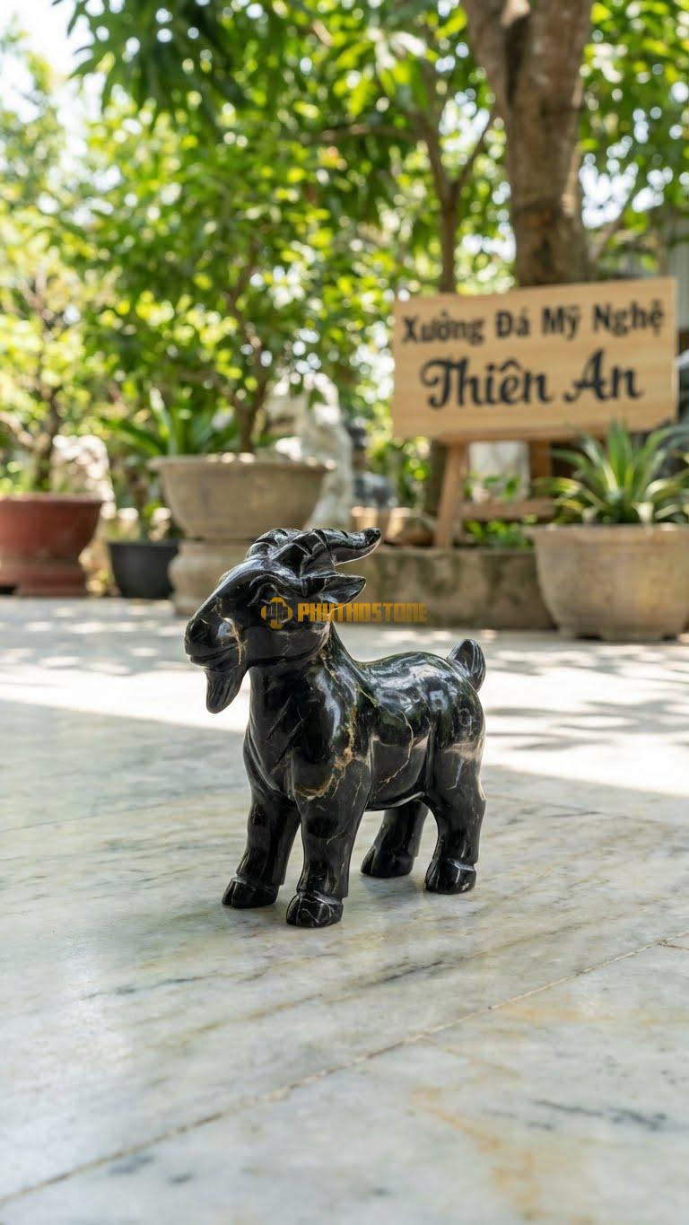 Dê Mini Bằng Đá Đen Chỉ Nâu, Kiểu Dáng Làm Chặn Giấy Hoặc Quà Tặng. Kích Thước Cao 10cm.