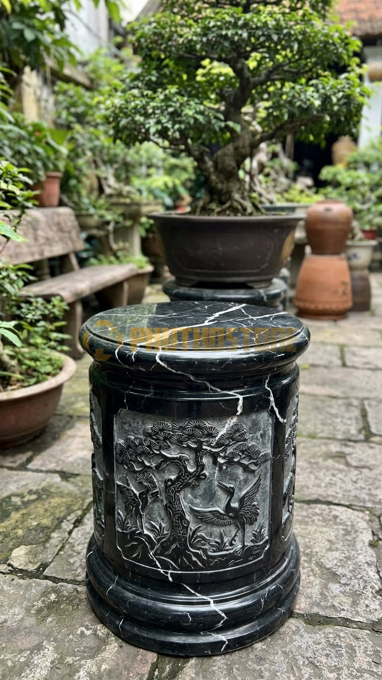 Đôn Tròn Đá Đen Tia Chớp Chạm Nổi Hình Cây Tùng Và Chim Hạc – Mặt 55cm, Cao 65cm